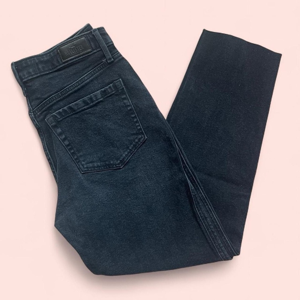 Black Denim Hollister Ultra High-Rise Mom Jean